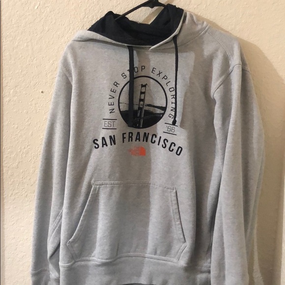 grey north face sweater